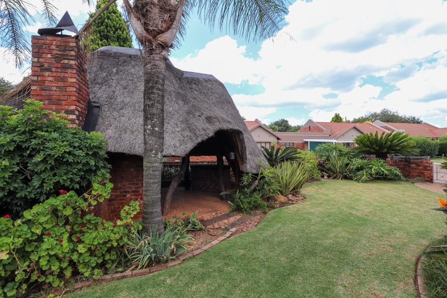 3 Bedroom Property for Sale in Flamwood North West